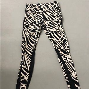NIKE zebra leggings